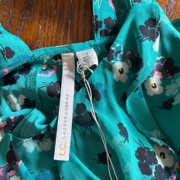 NWT LC Lauren Conrad Women's Teal Ruffle Floral Lace Tank Top Racerback Blouse S - Picture 4 of 7